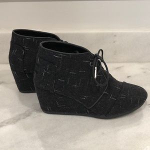 Toms wedge boot 7.5 NWT